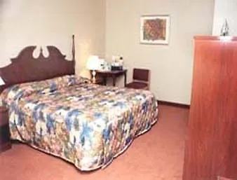 Howard Johnson By Wyndham Toronto Downtown West 2*,  Canada